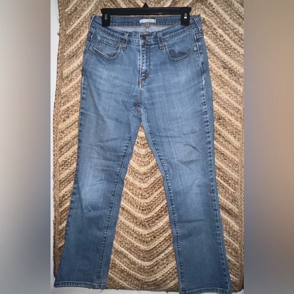 Levi's Women's Straight Leg 505 Denim Jeans, Medium Wash, Size 8 Short - Picture 1 of 8